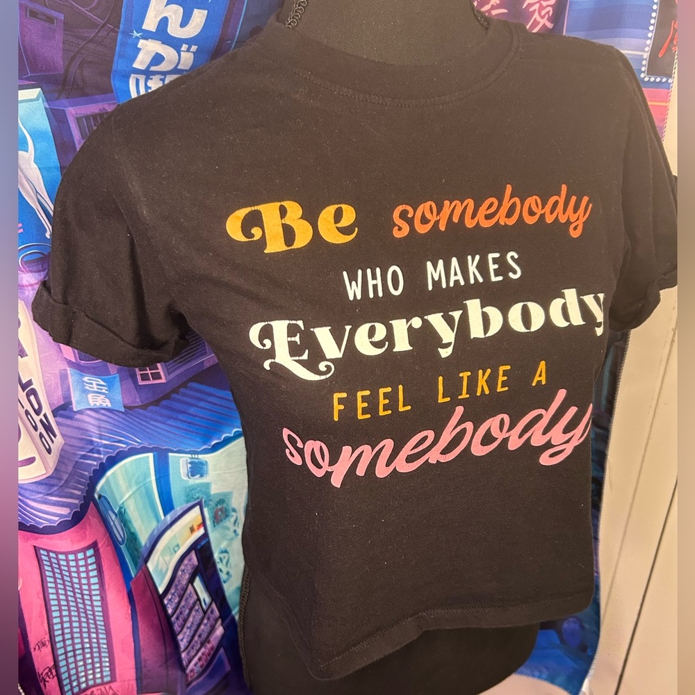 Vibe N’ XS Loose Crop Tee